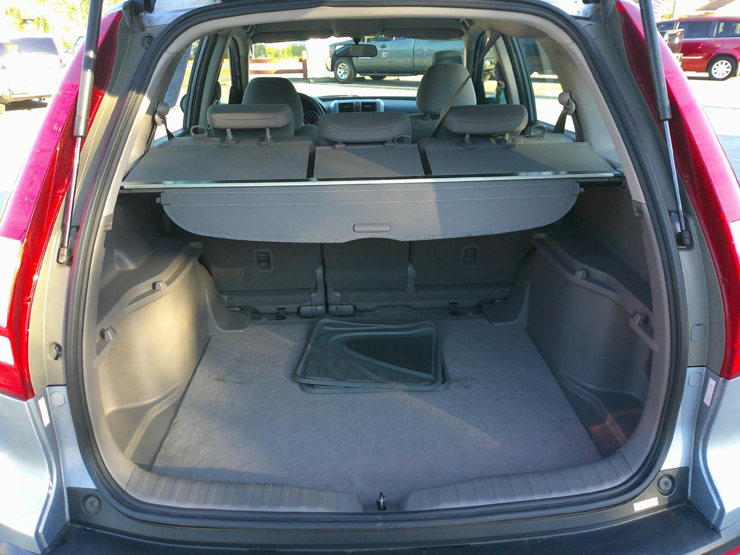 2008 BLUE HONDA CR-V LX (5J6RE38328L) , located at 10405 Abercorn Street, Savannah, GA, 31419, (912) 921-8965, 31.988262, -81.131760 - Photo#5